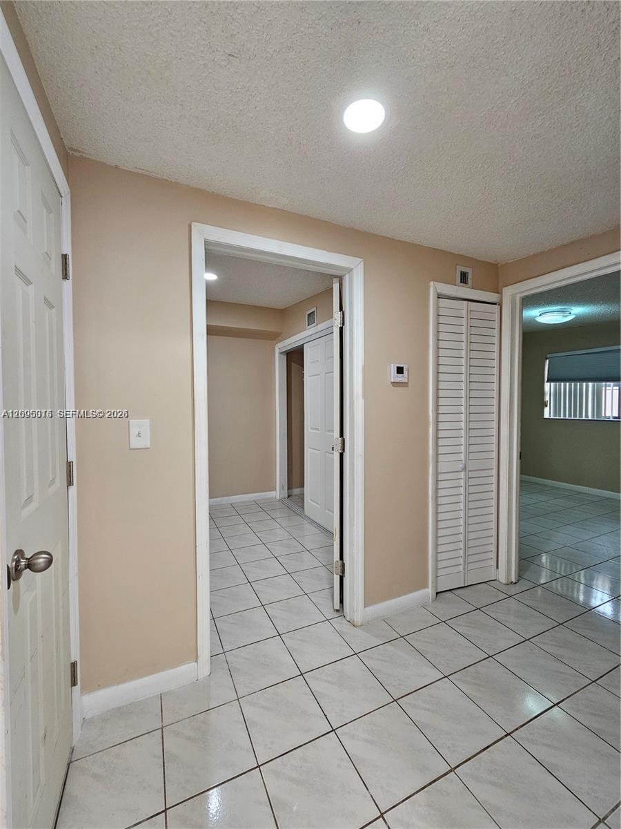4596 E 8th Court Property Photo 17
