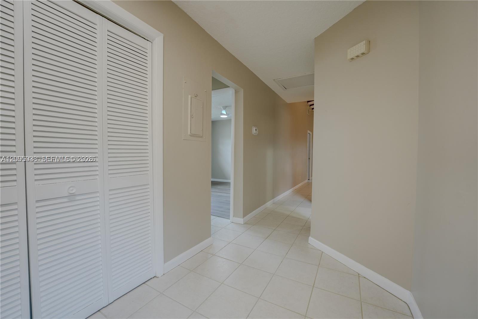 2403 Sw 58th Manor 1 Property Photo 7