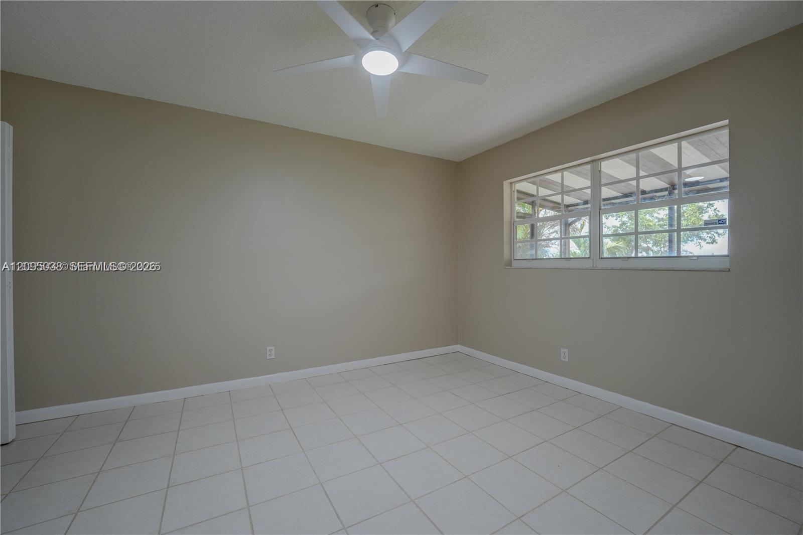 2403 Sw 58th Manor 1 Property Photo 25