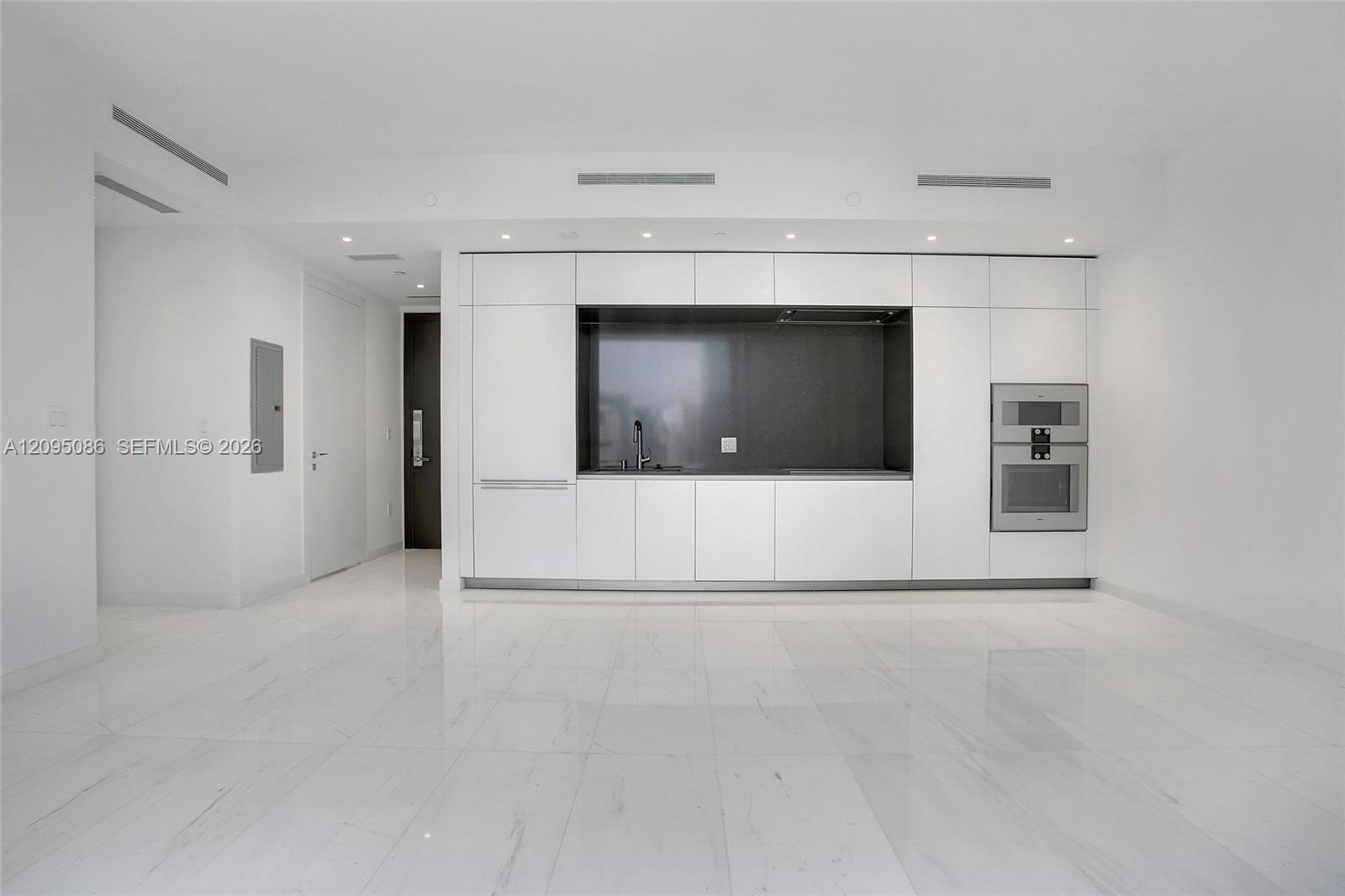 300 Biscayne Blvd Way 3108 Property Photo 5