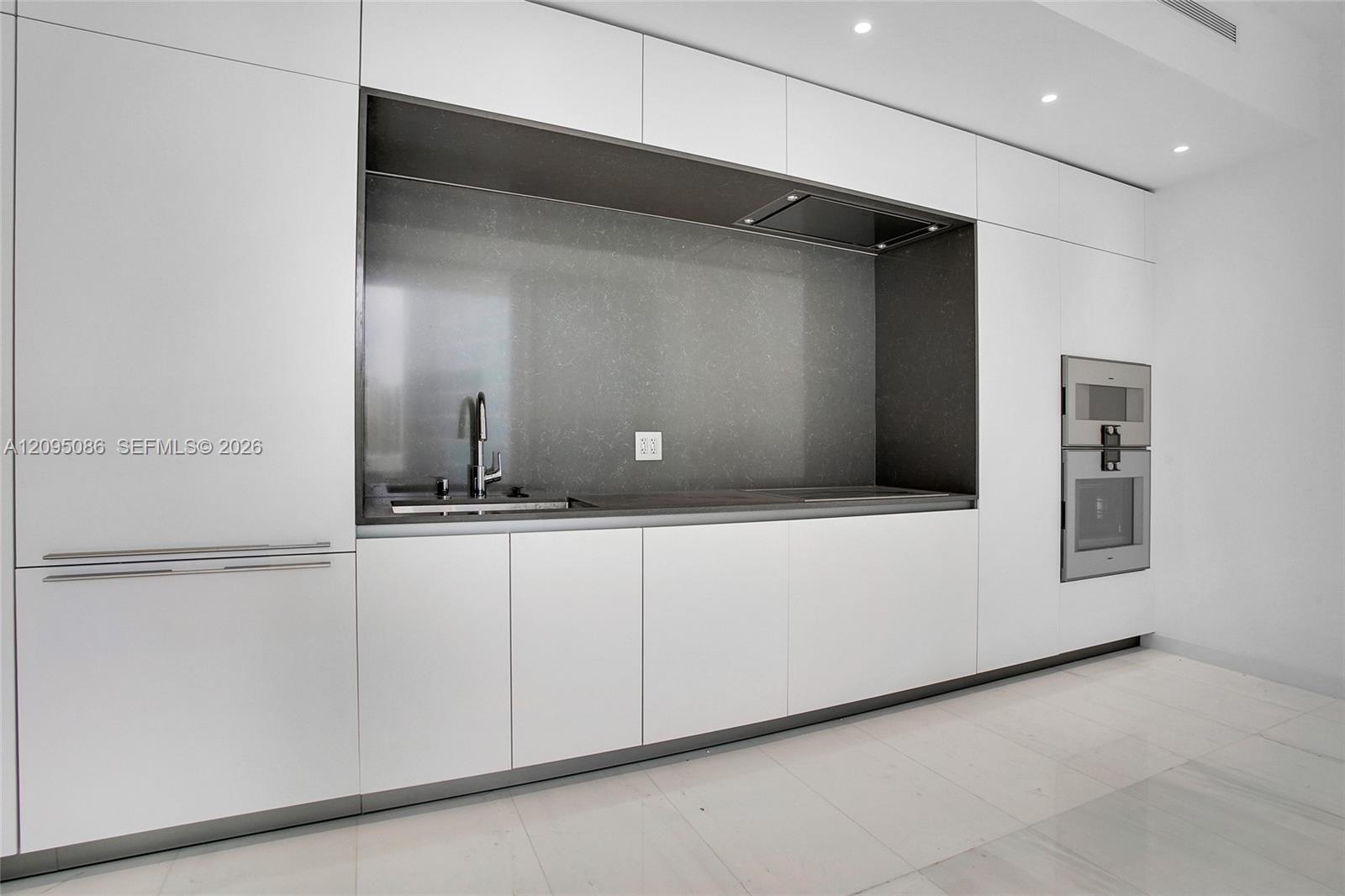 300 Biscayne Blvd Way 3108 Property Photo 6