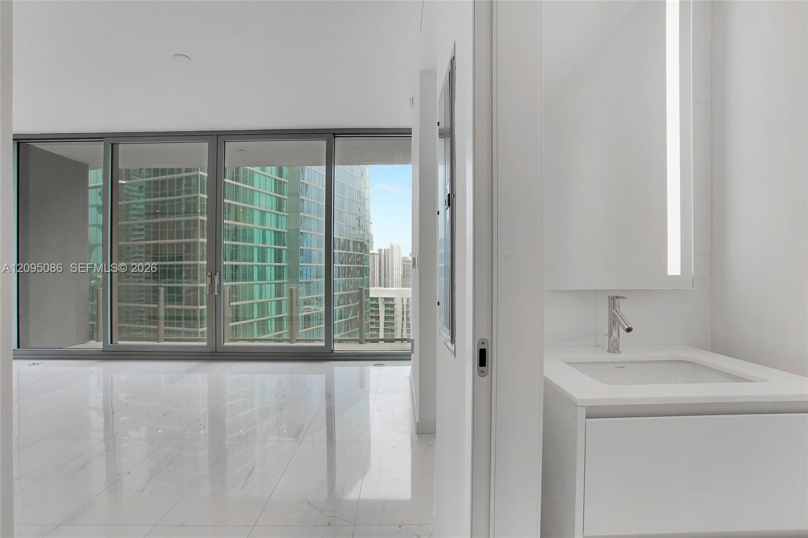 300 Biscayne Blvd Way 3108 Property Photo 8