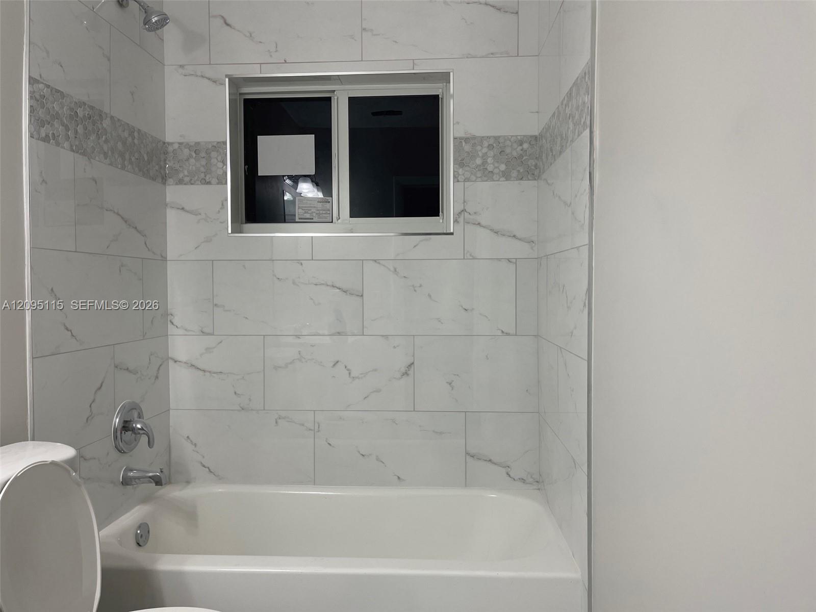 1100 Arizona Avenue Property Photo 7