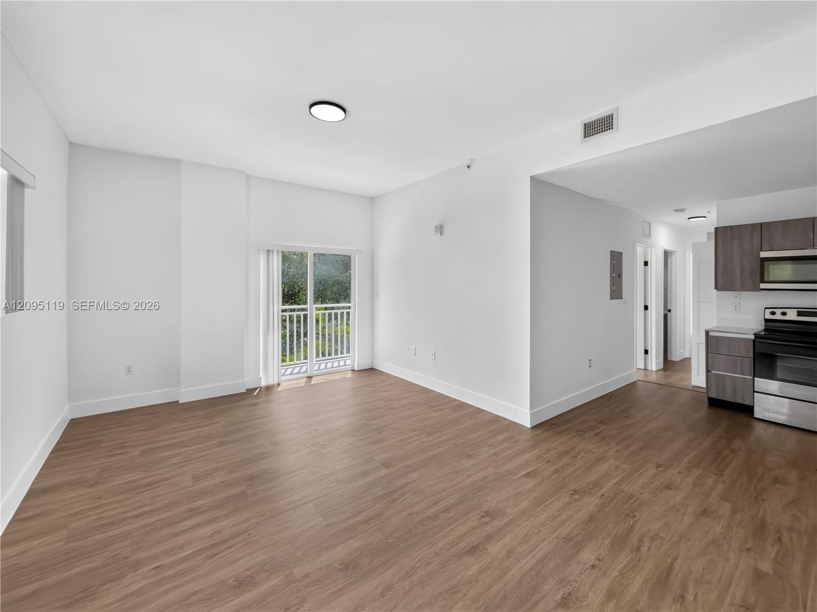 1021 NW 1st Street 201 Property Photo 1