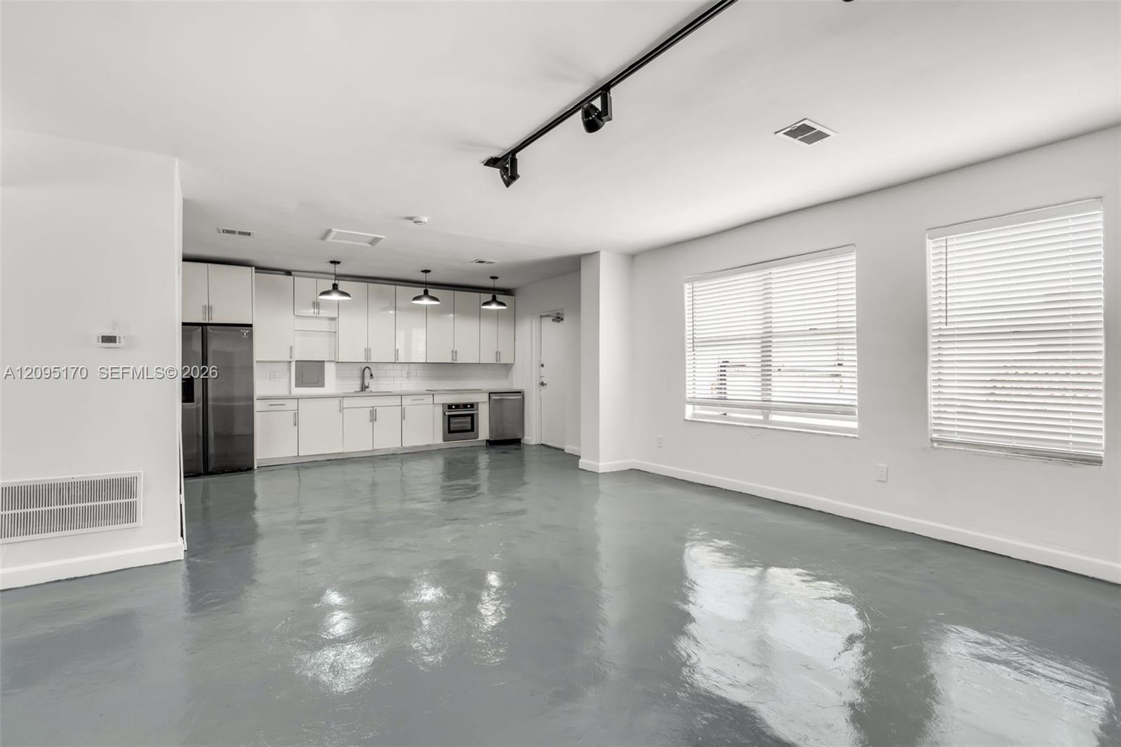 817 Washington Avenue A Property Photo 1