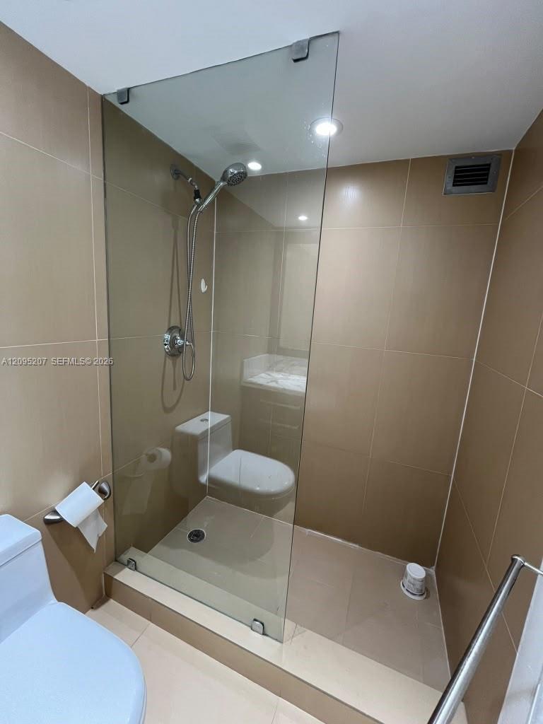 6770 Indian Creek Drive 4a Property Photo 14