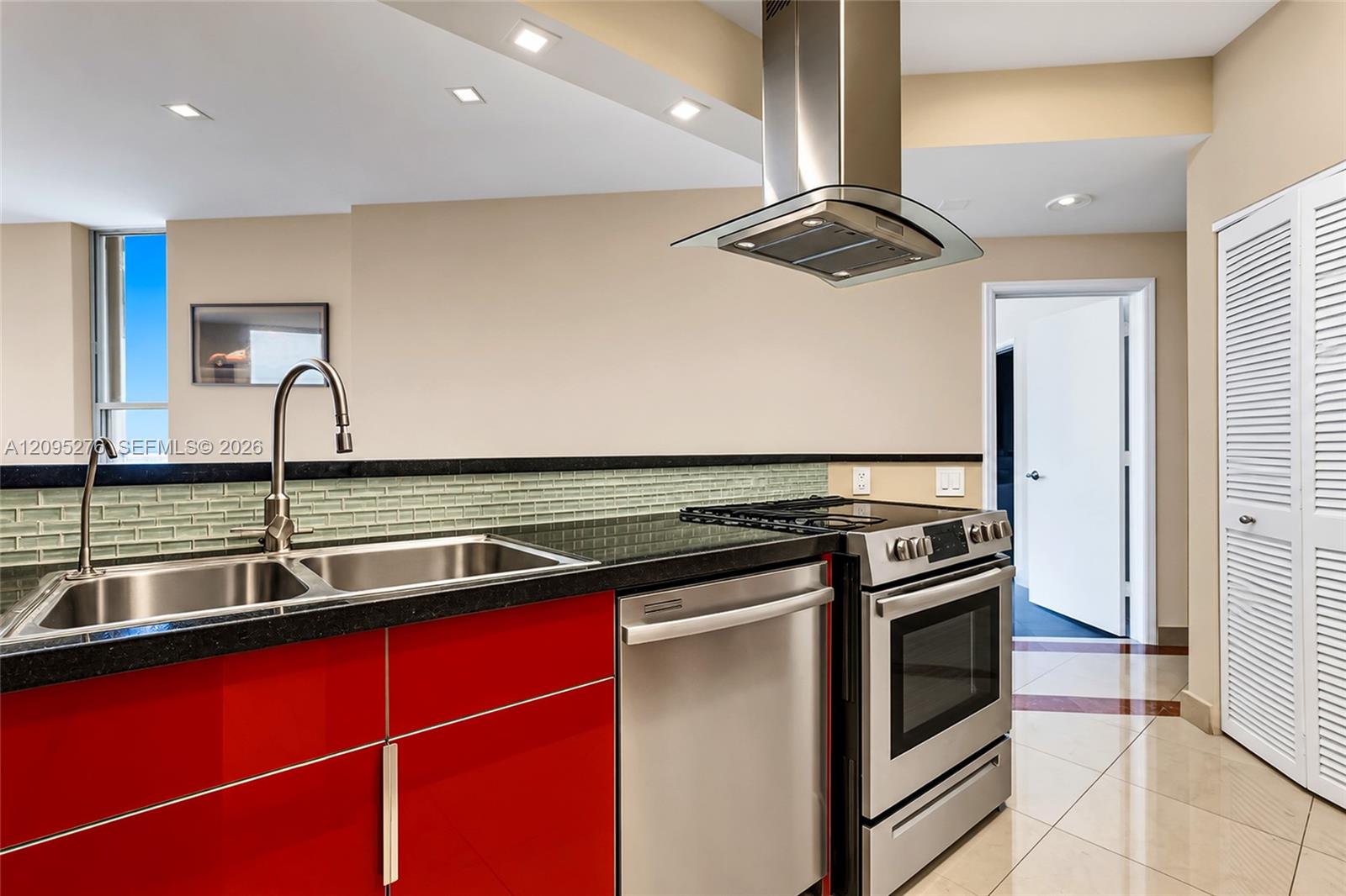 A12095276 Property Photo 12