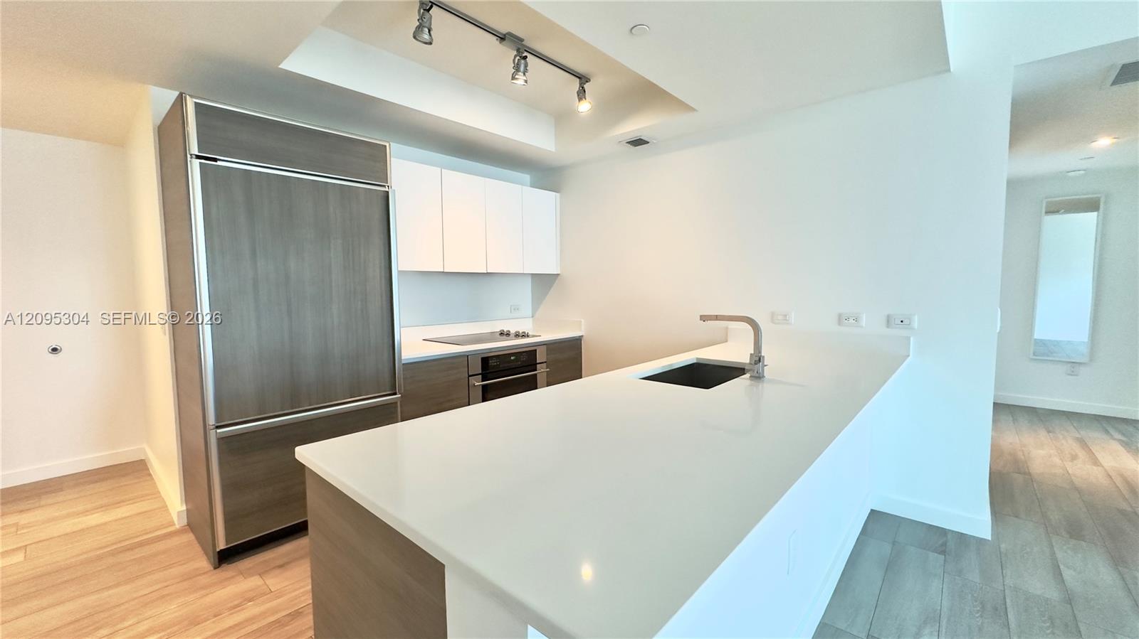 A12095304 Property Photo 2