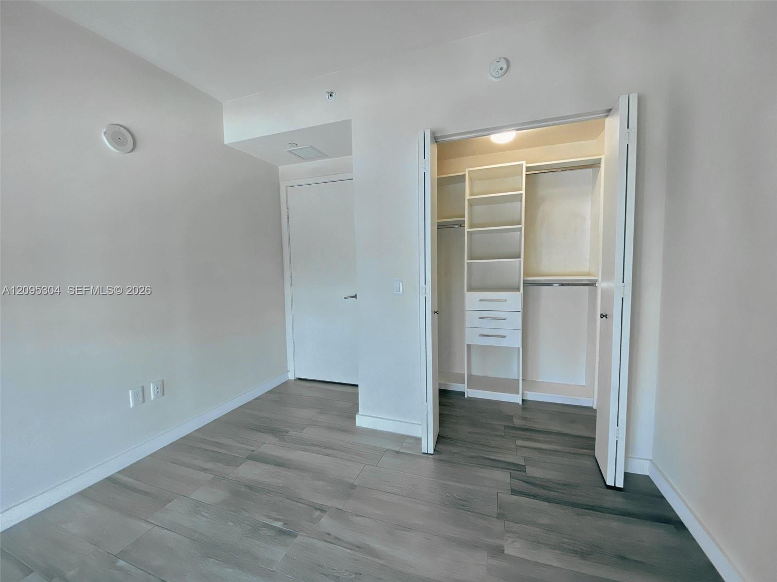 A12095304 Property Photo 14