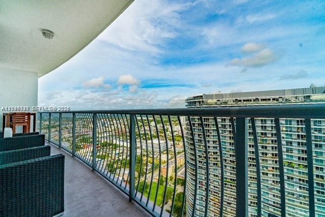 1750 N Bayshore Drive 5505 Property Photo 13
