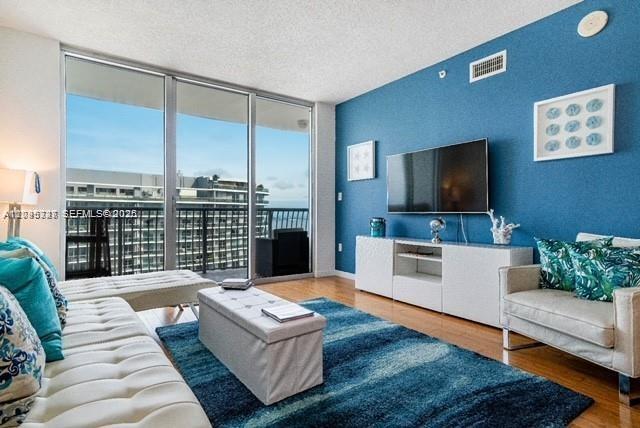 1750 N Bayshore Drive 5505 Property Photo 21
