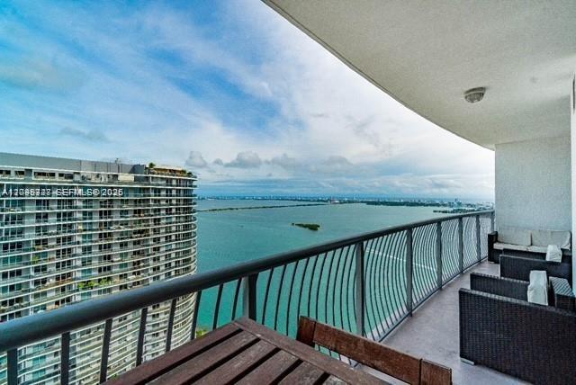 1750 N Bayshore Drive 5505 Property Photo 22