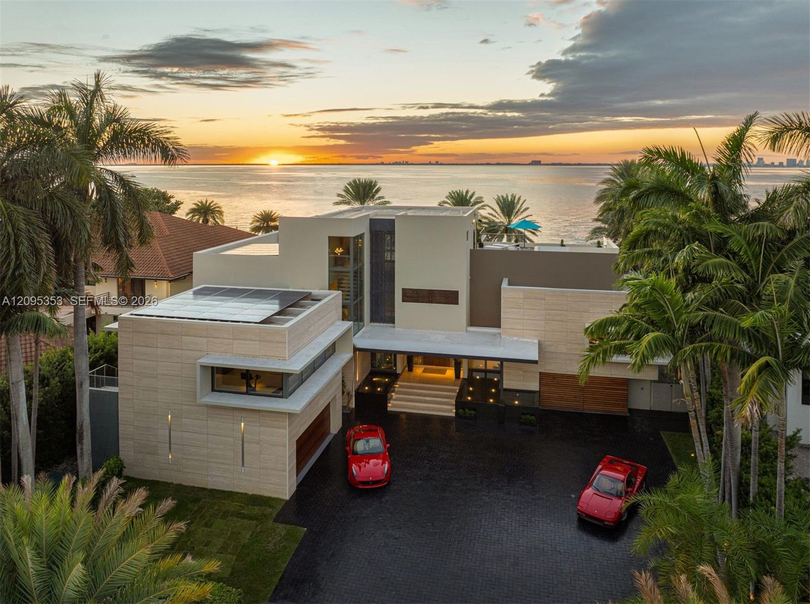 360 Harbor Drive Property Photo 1