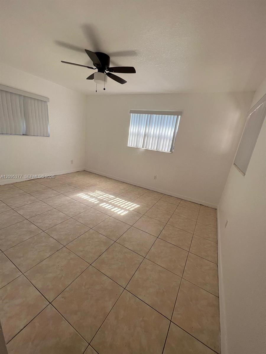 570 Nw 41st Street Property Photo 10