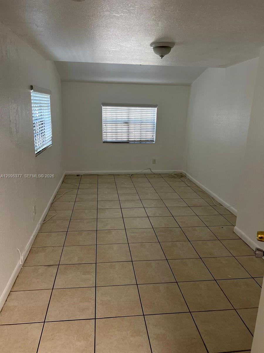 570 Nw 41st Street Property Photo 13