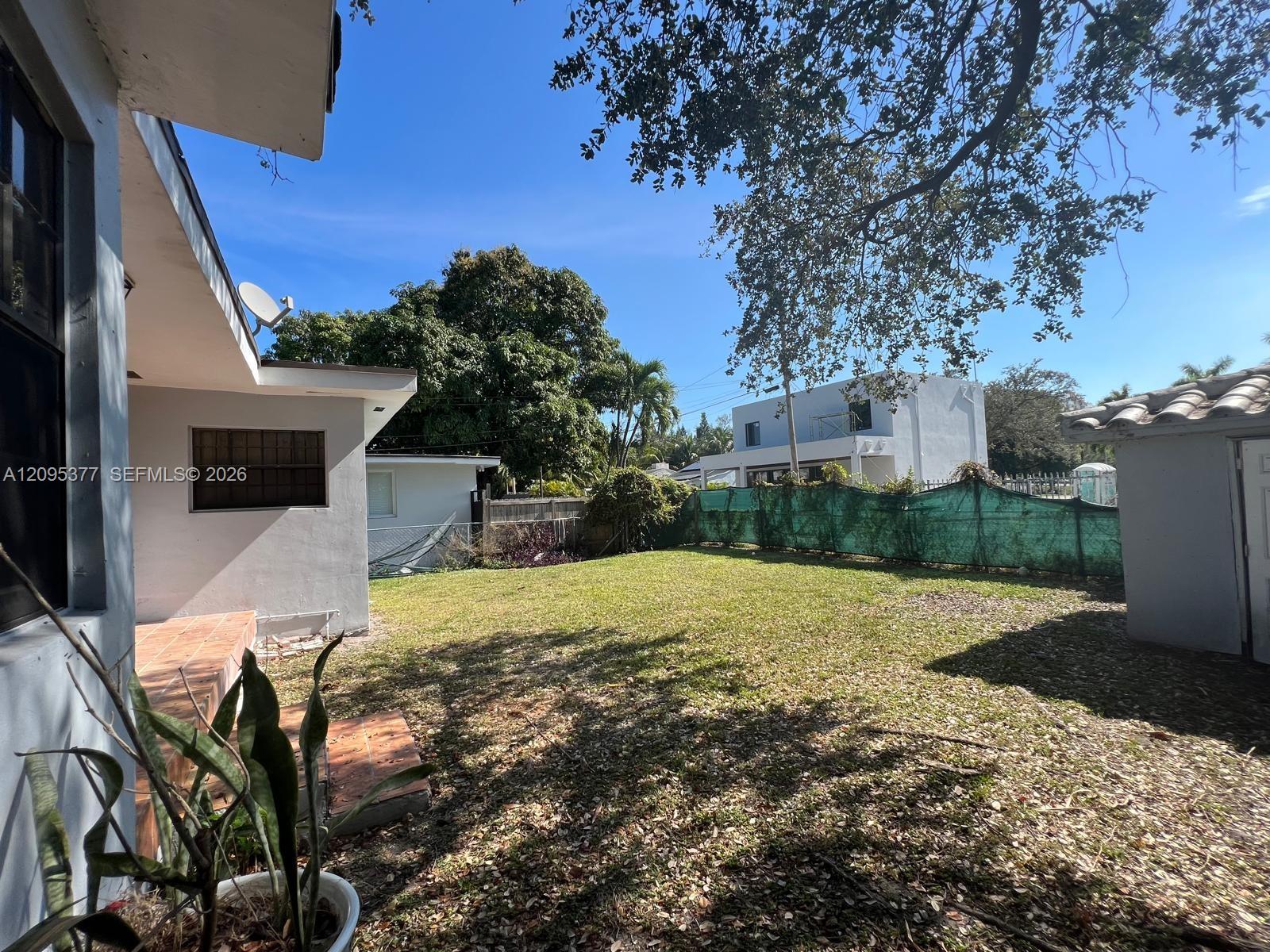 570 Nw 41st Street Property Photo 15