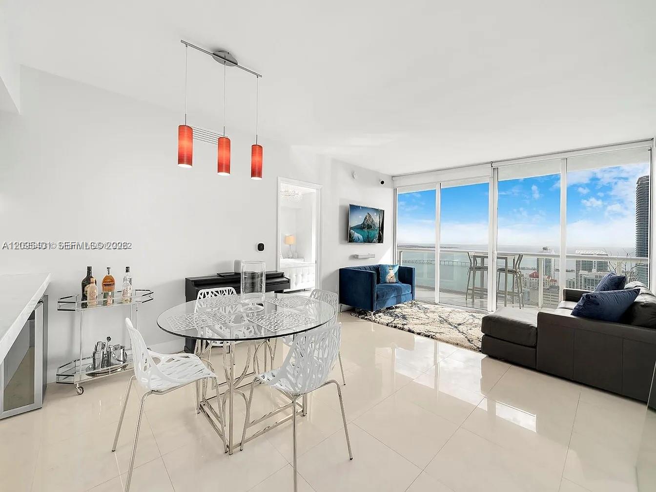 495 Brickell Avenue 5505 Property Photo 3