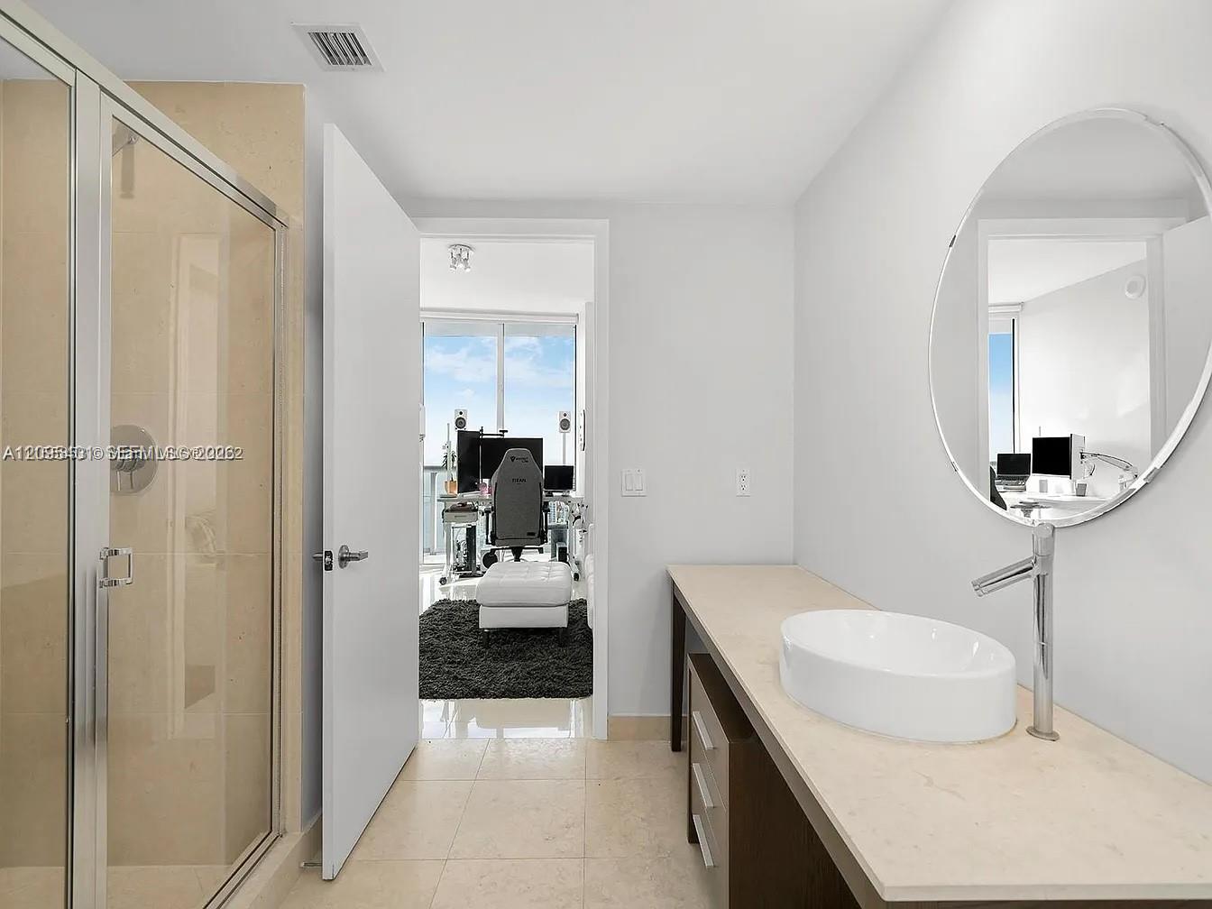 495 Brickell Avenue 5505 Property Photo 12