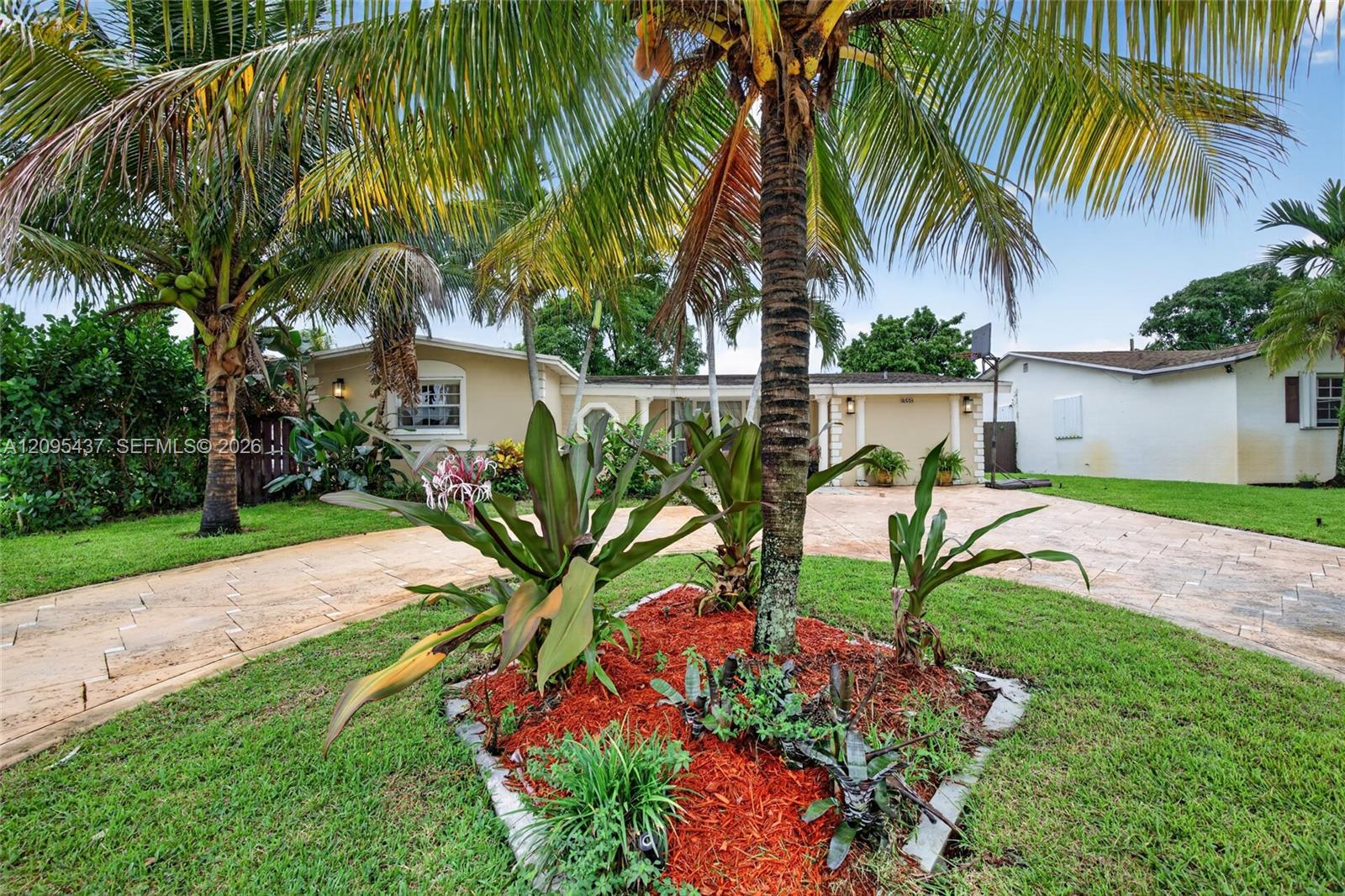 8508 Long Acre Drive Property Photo 1
