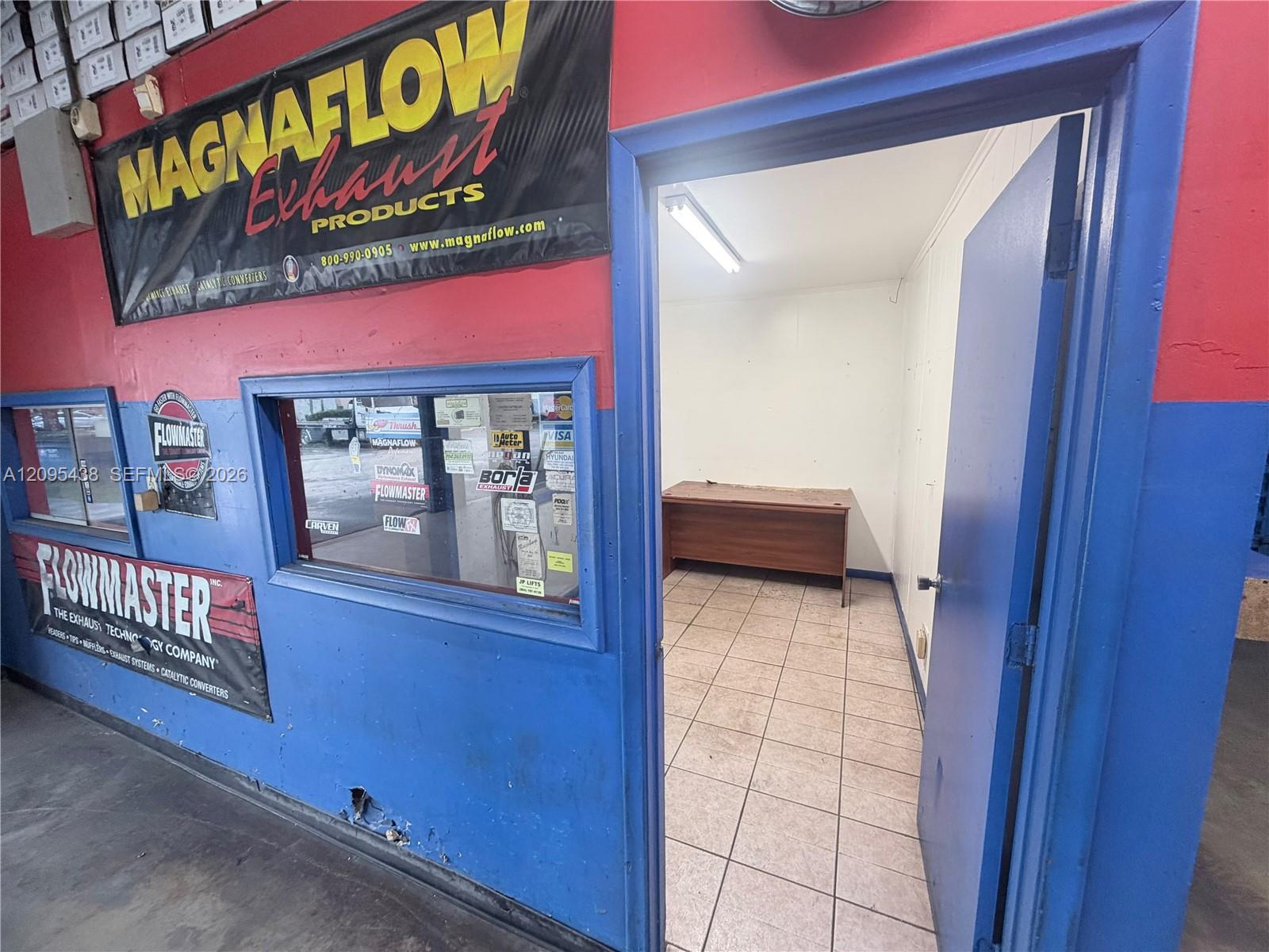 A12095438 Property Photo 14