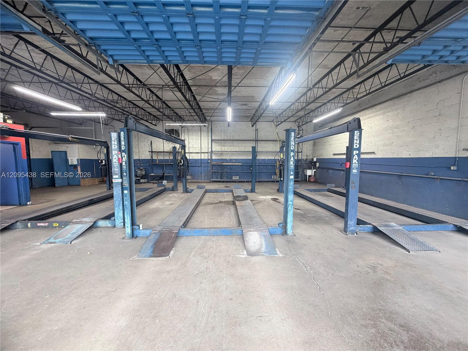 A12095438 Property Photo 16
