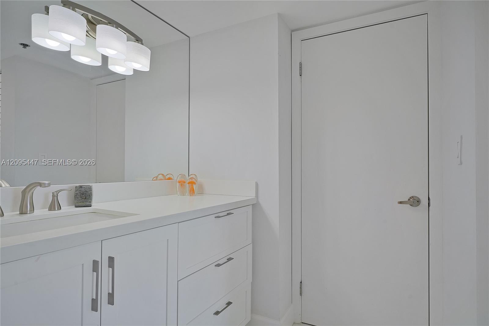 A12095447 Property Photo 19
