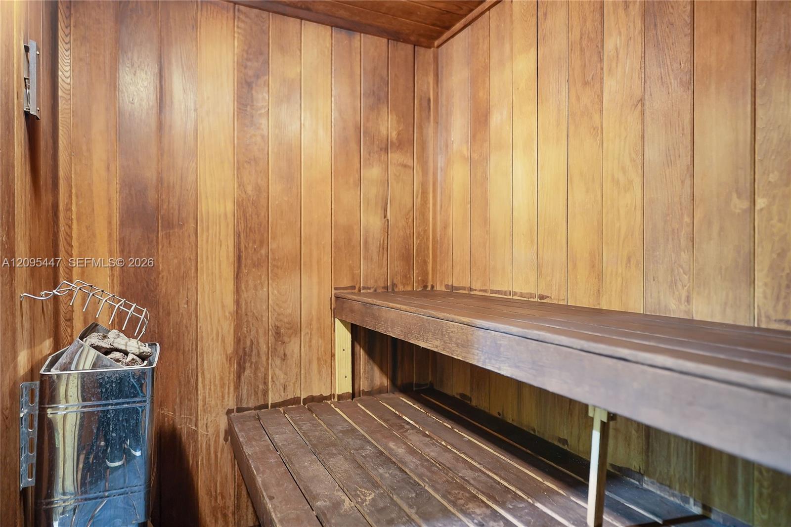 A12095447 Property Photo 28