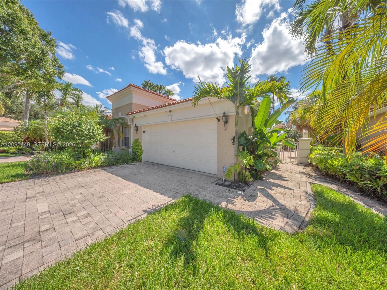 2418 Sandy Cay
