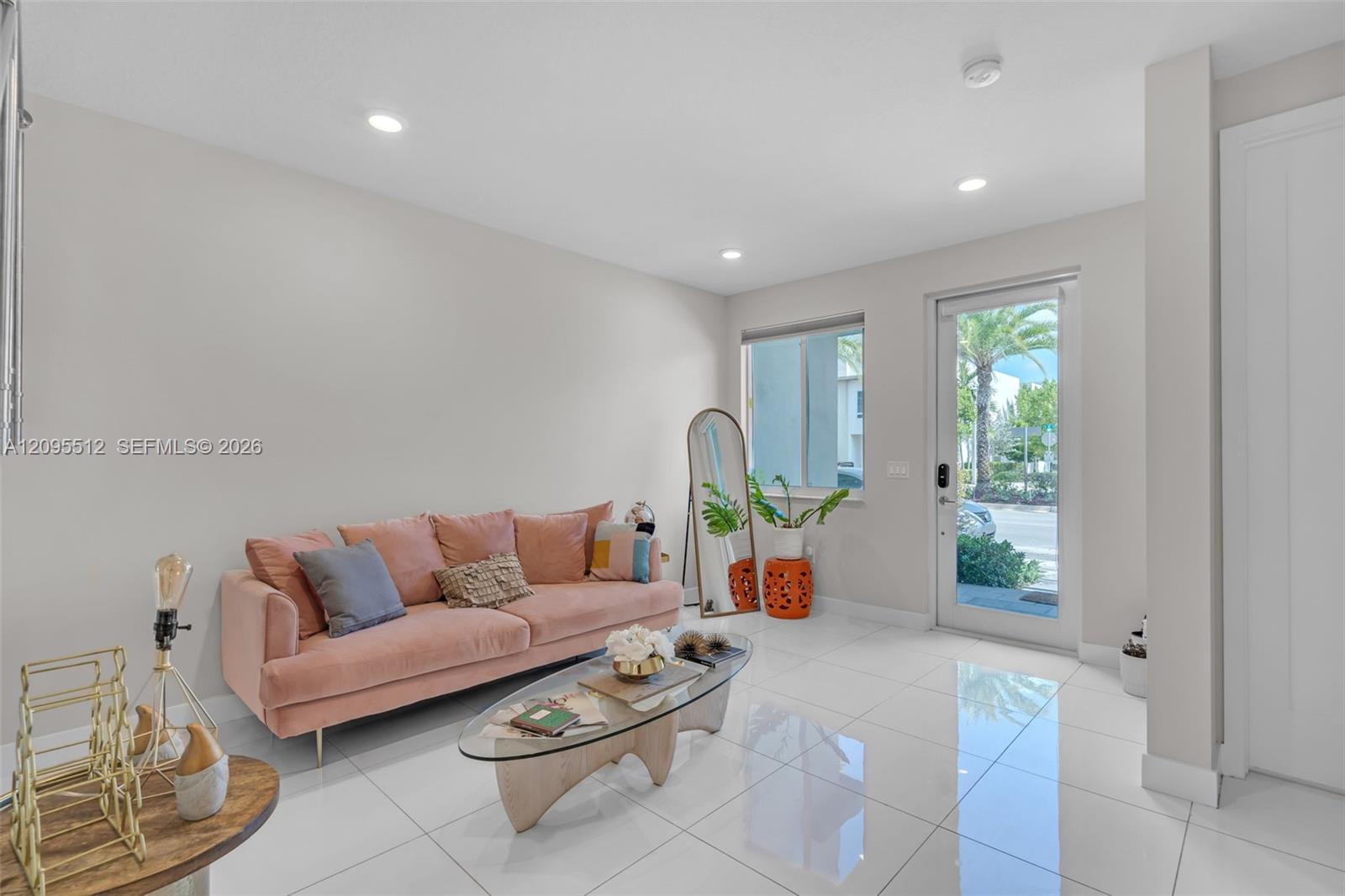 10365 Nw 66th Street Property Photo 2