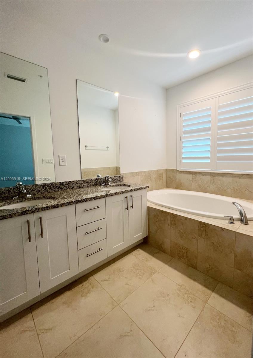 6264 Se Portofino Circle Property Photo 17