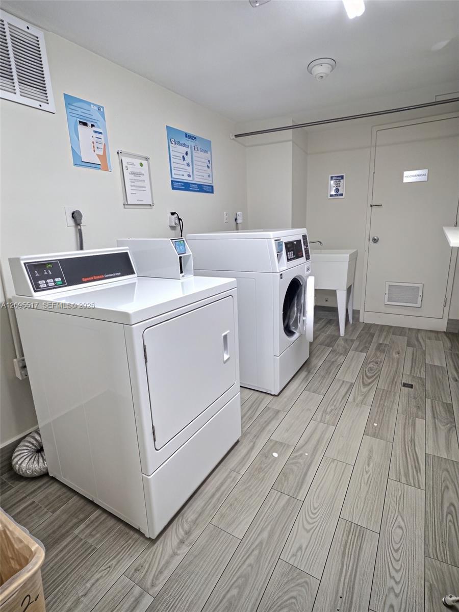 9225 Collins Avenue 1109 Property Photo 22