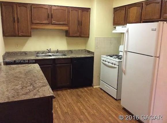 4216 Nw 10 Street Property Photo 2