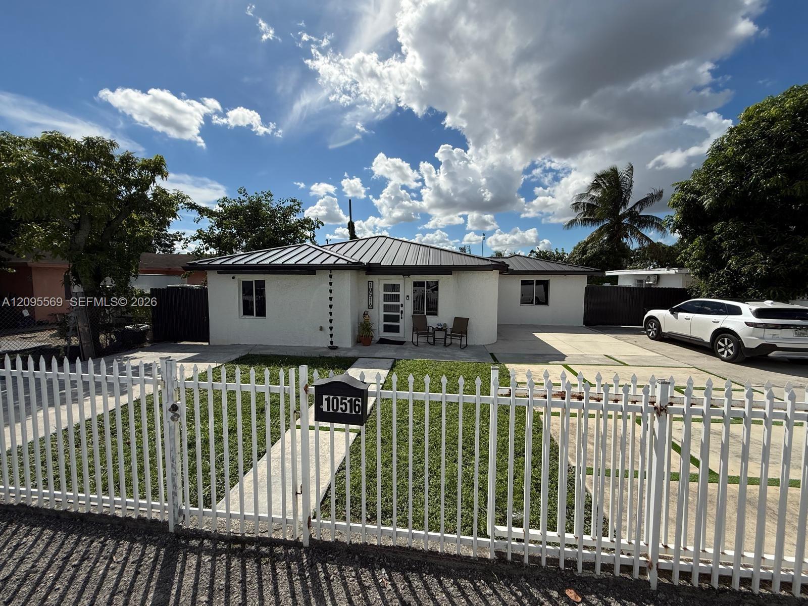 10516 NW 36th Place