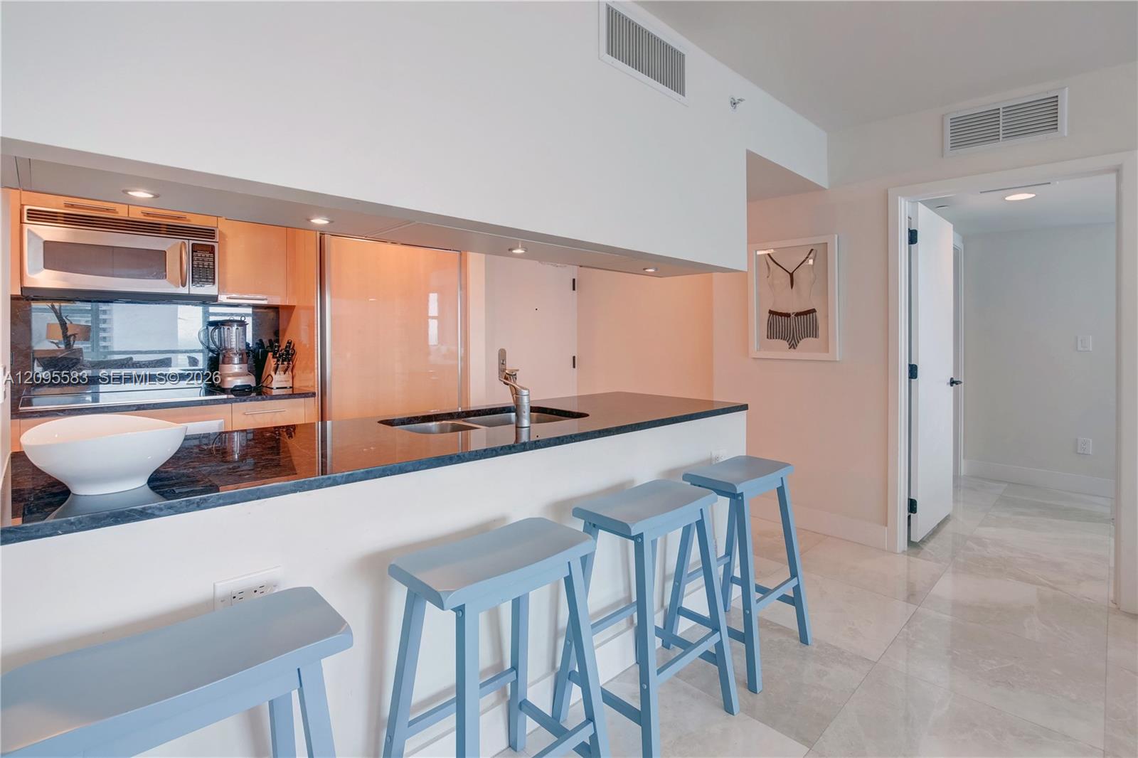 6801 Collins Avenue 1112 Property Photo 19