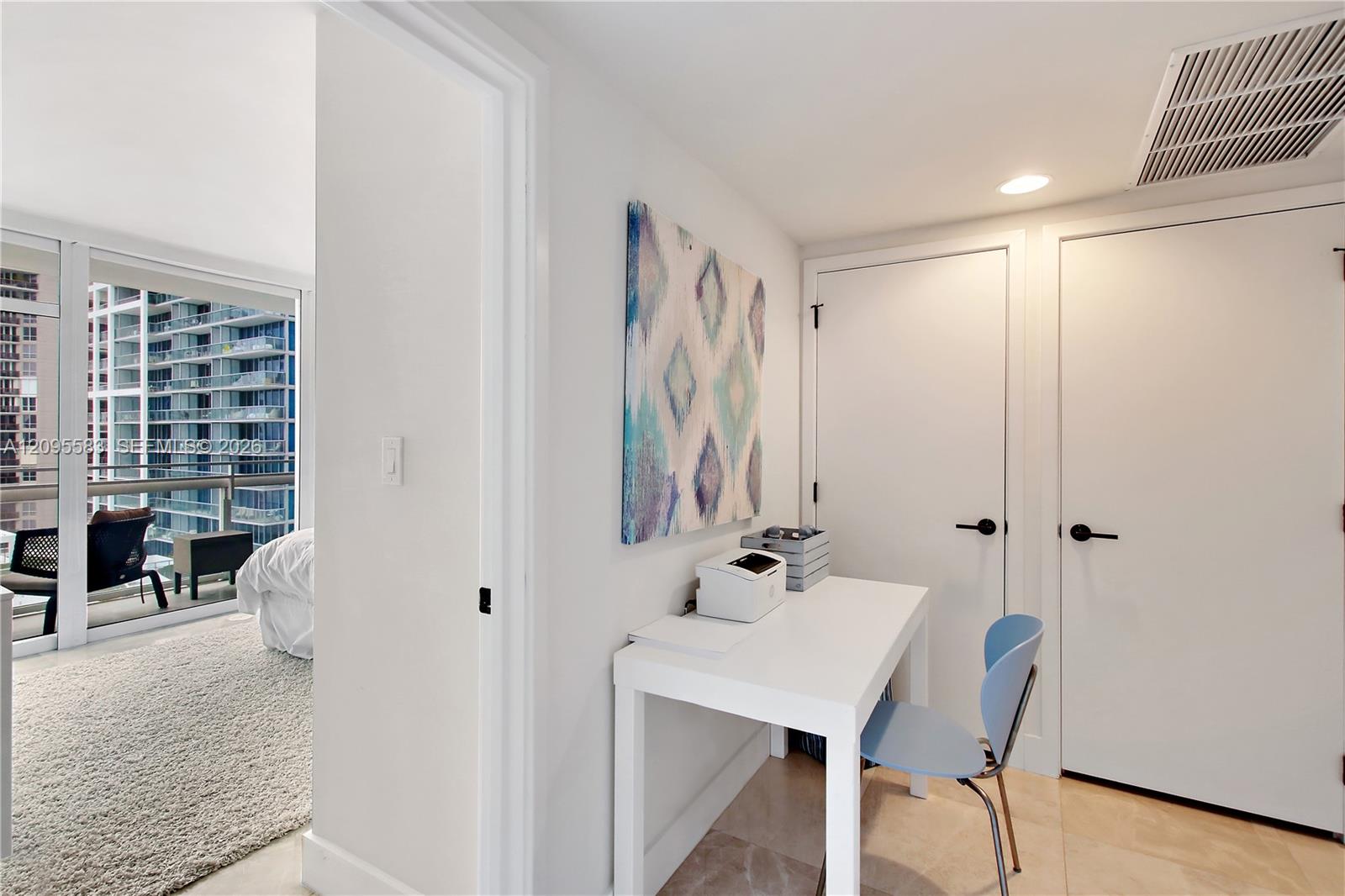 6801 Collins Avenue 1112 Property Photo 28