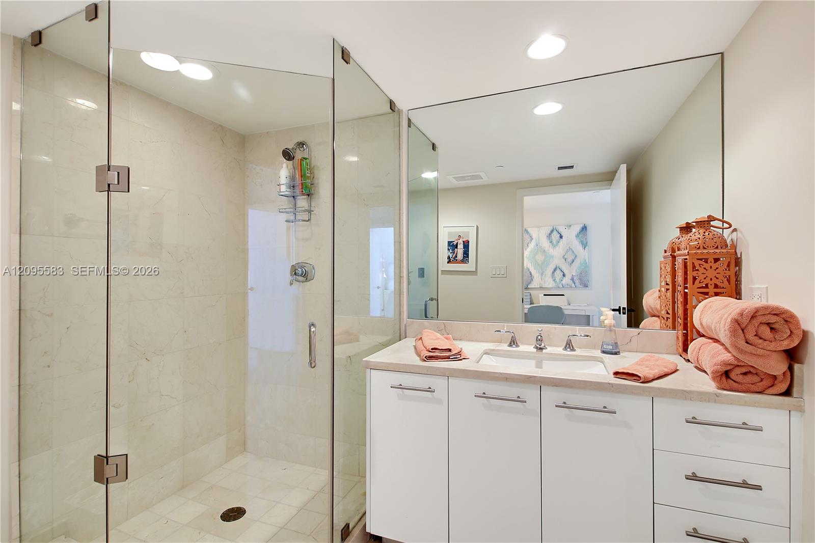 6801 Collins Avenue 1112 Property Photo 39