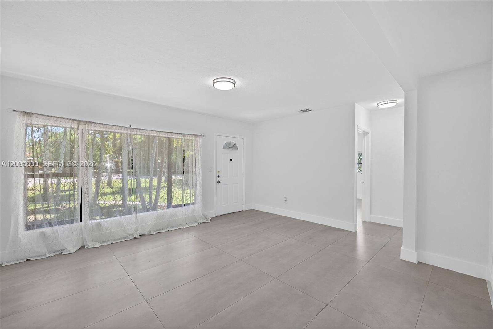 17150 Ne 18th Avenue 17150 Property Photo 28
