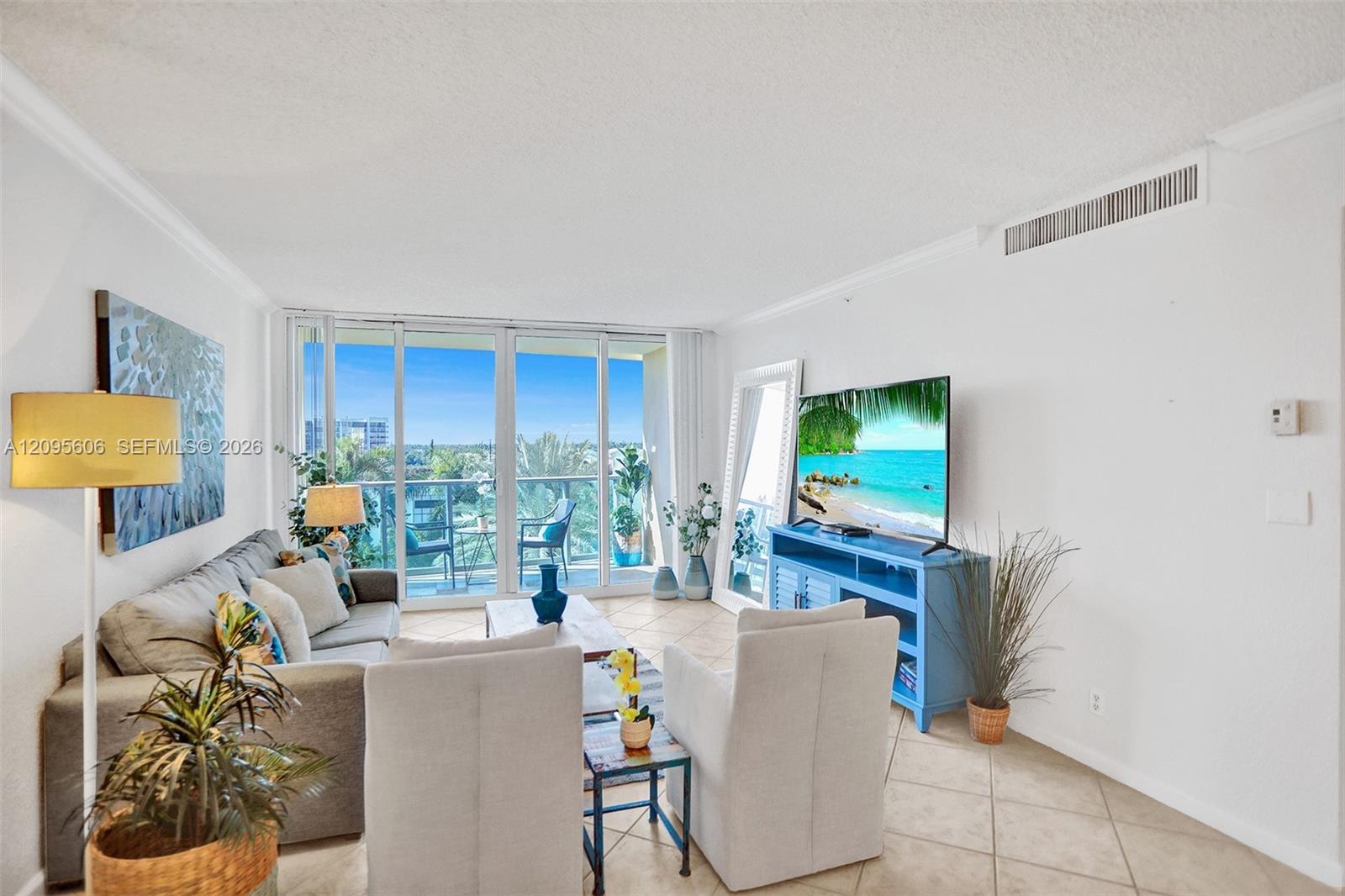 2501 S Ocean Drive 531 (available Dec 10) Property Photo 6