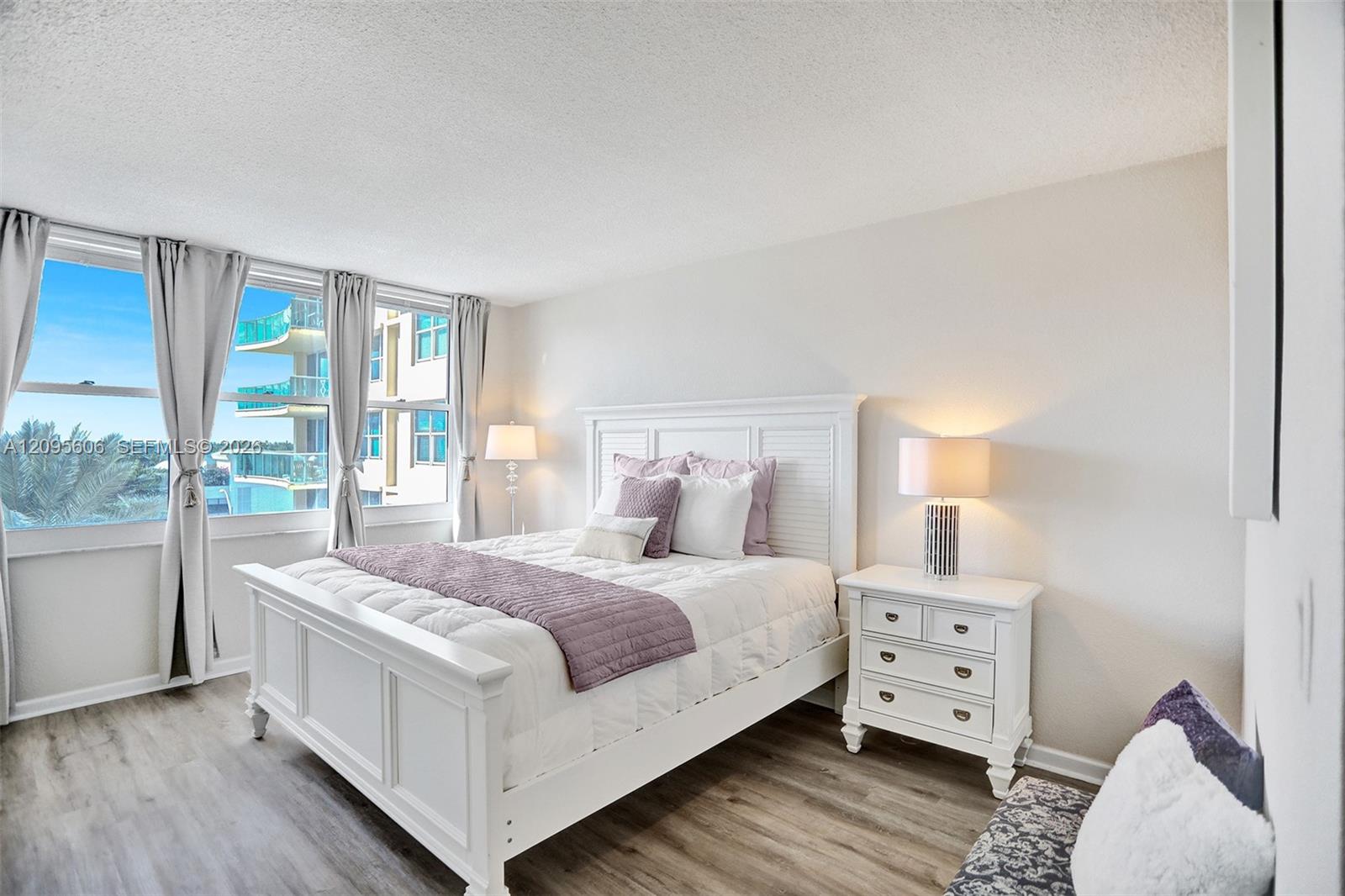 2501 S Ocean Drive 531 (available Dec 10) Property Photo 20