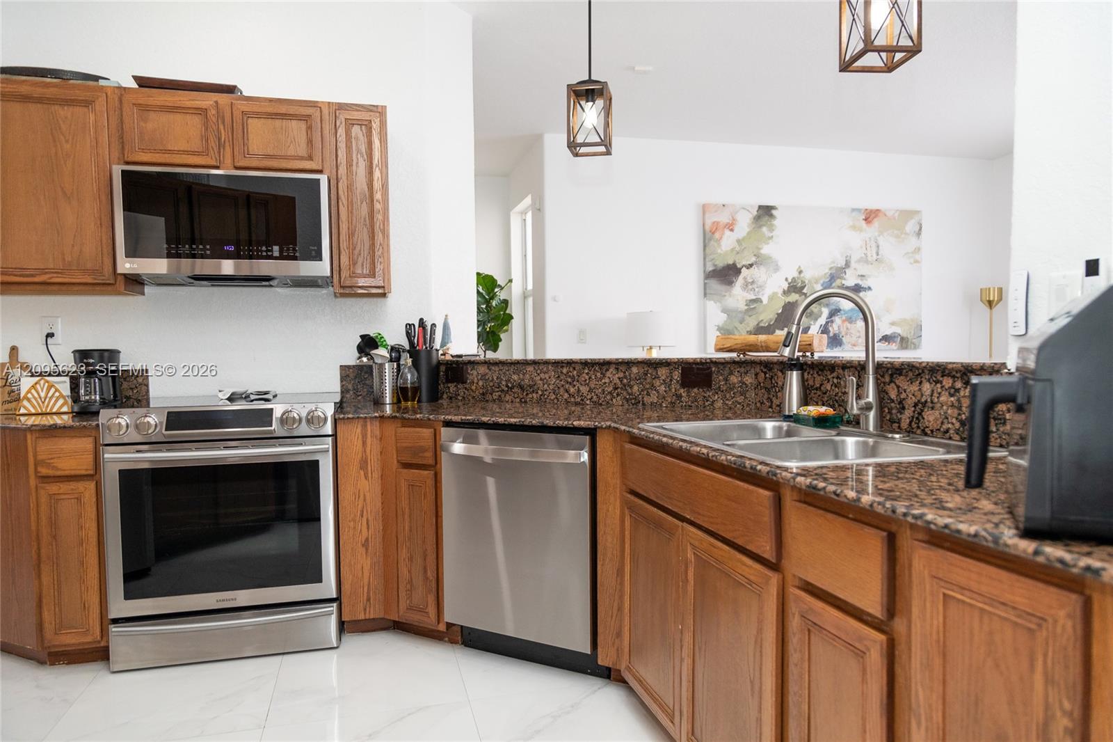A12095623 Property Photo 9