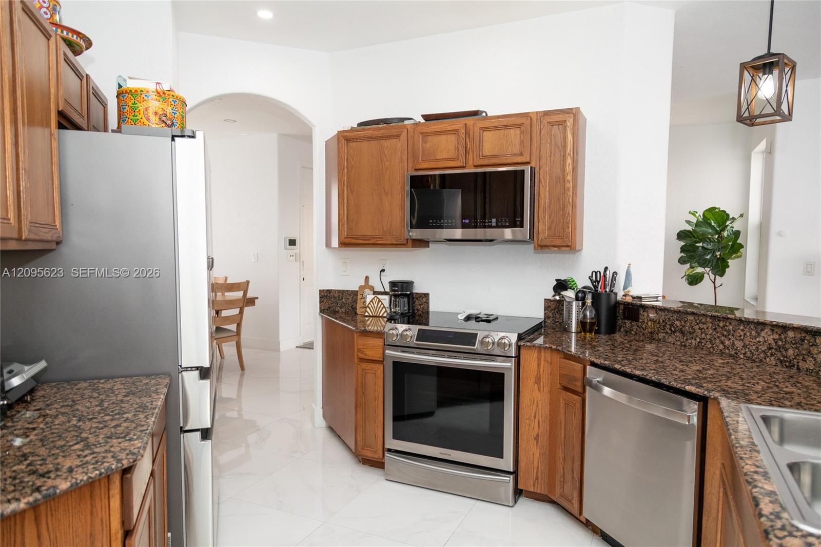 A12095623 Property Photo 11