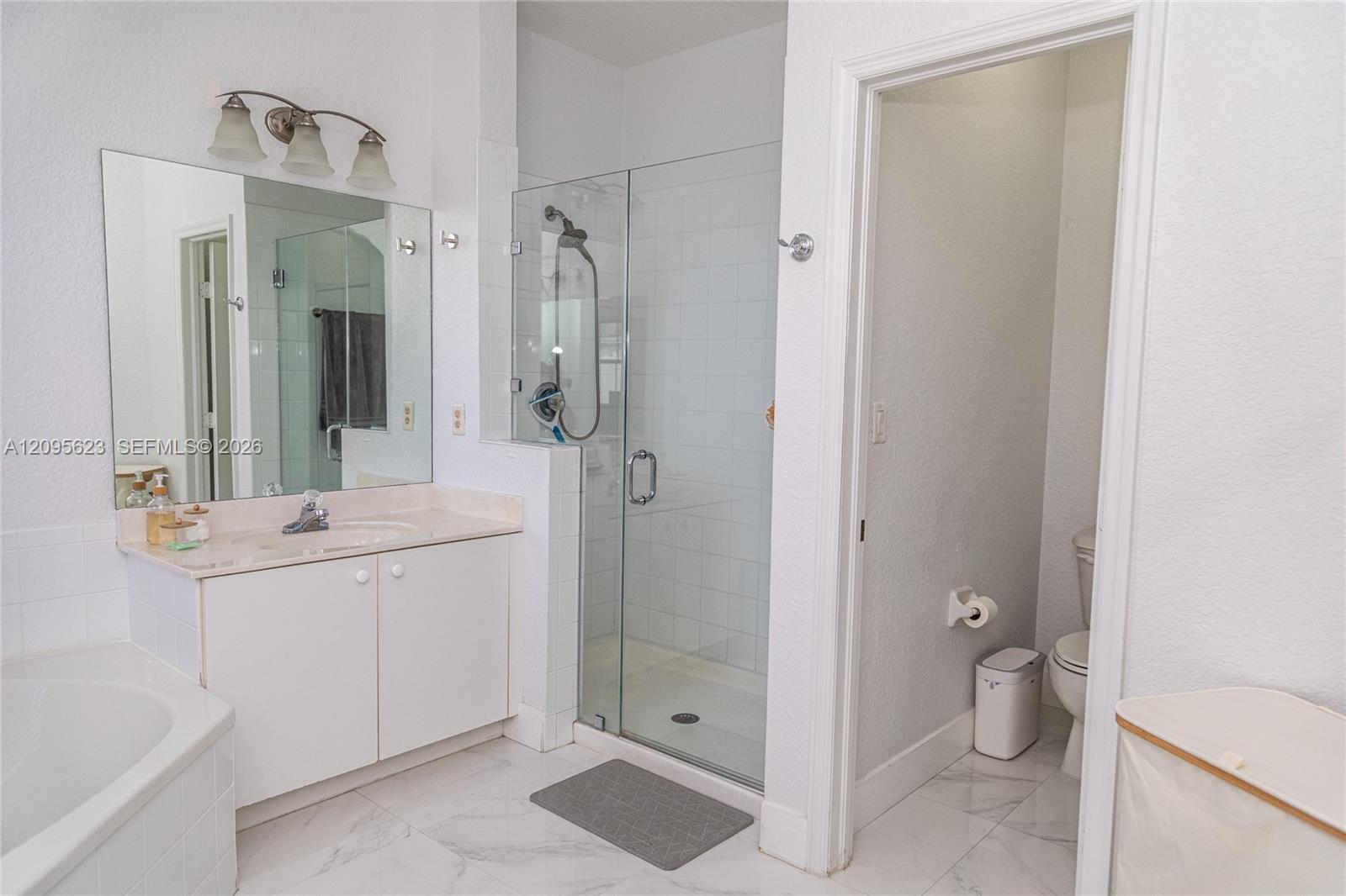 A12095623 Property Photo 15