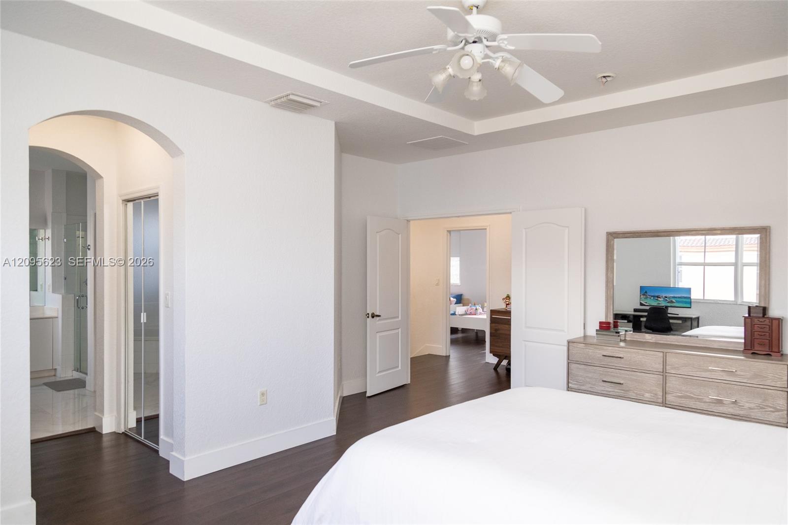 A12095623 Property Photo 18