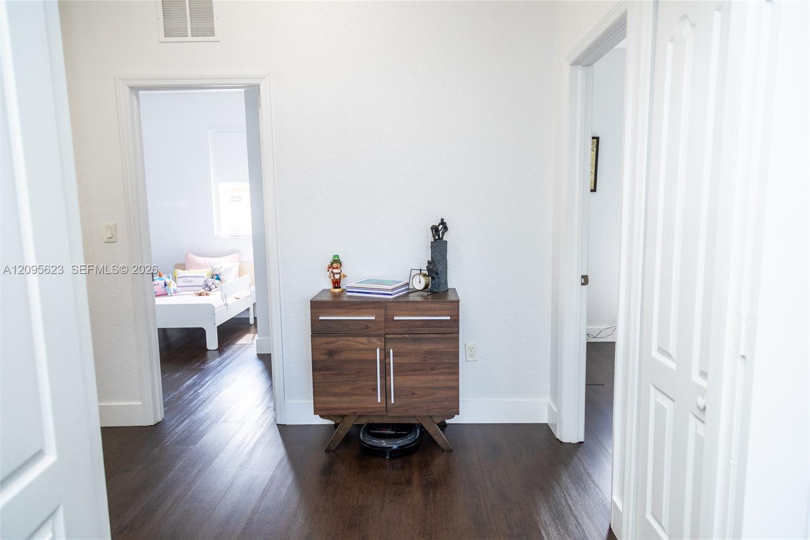 A12095623 Property Photo 21