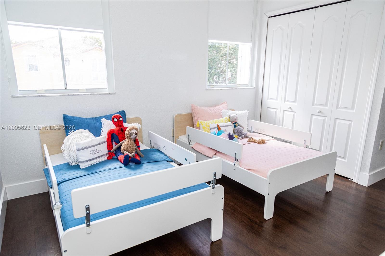 A12095623 Property Photo 25