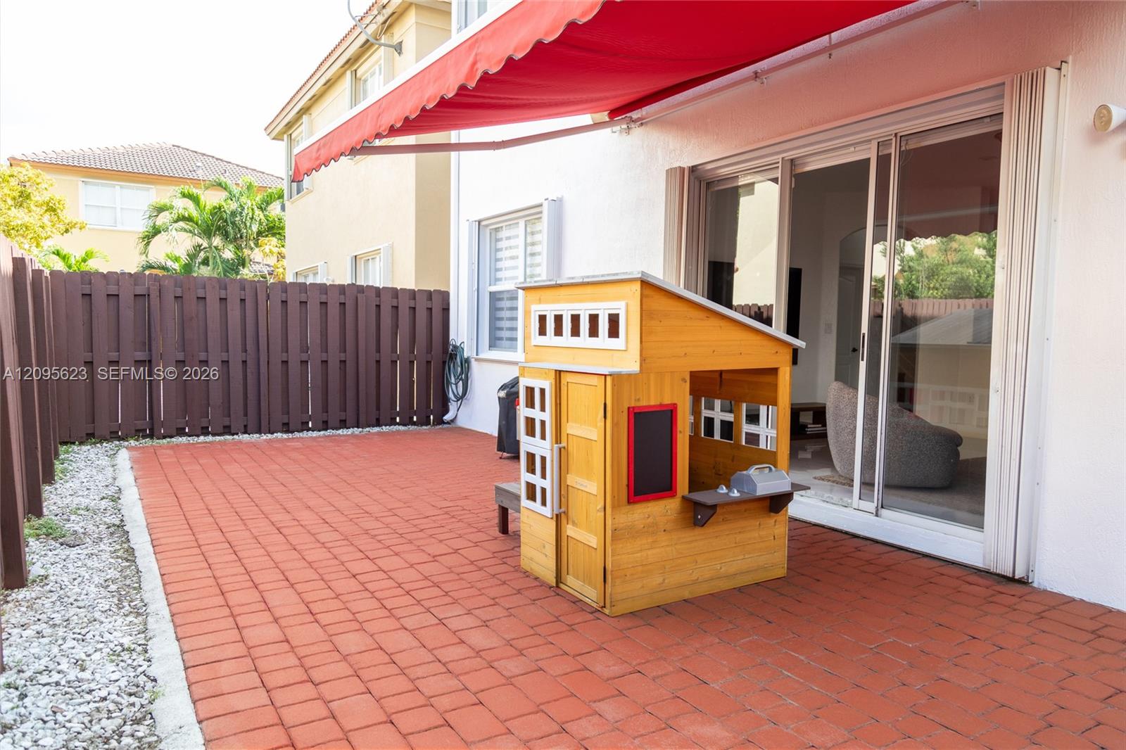 A12095623 Property Photo 30