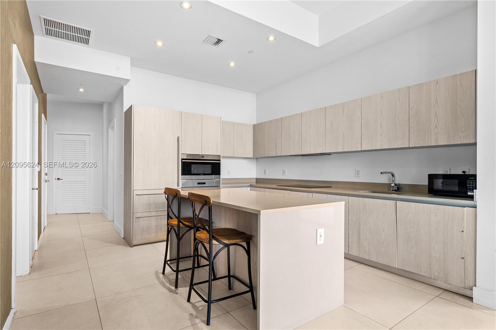 4111 S Ocean Drive 201 Property Photo 4