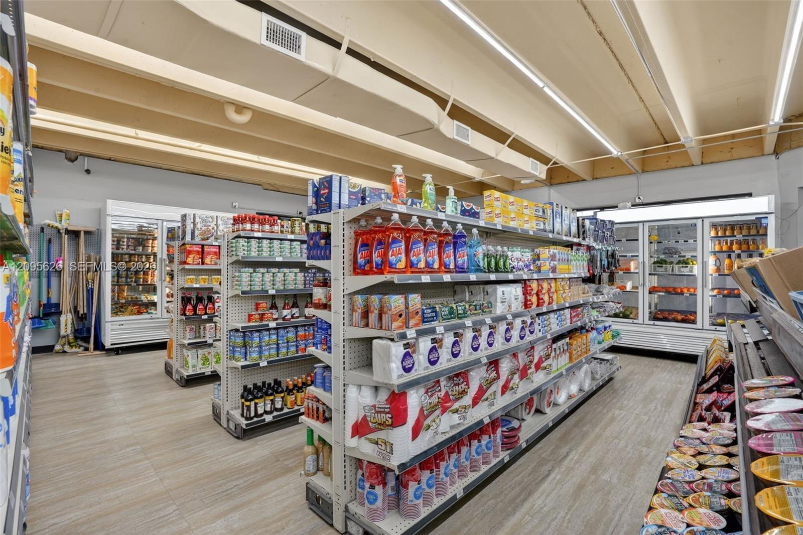 Turnkey Grocery Property Photo 6