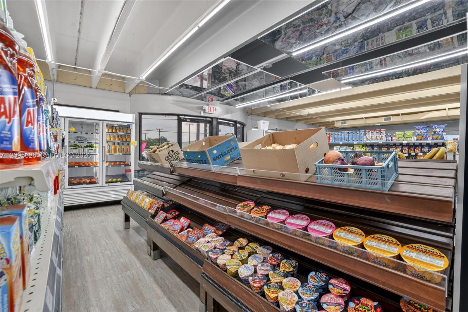 Turnkey Grocery Property Photo 7