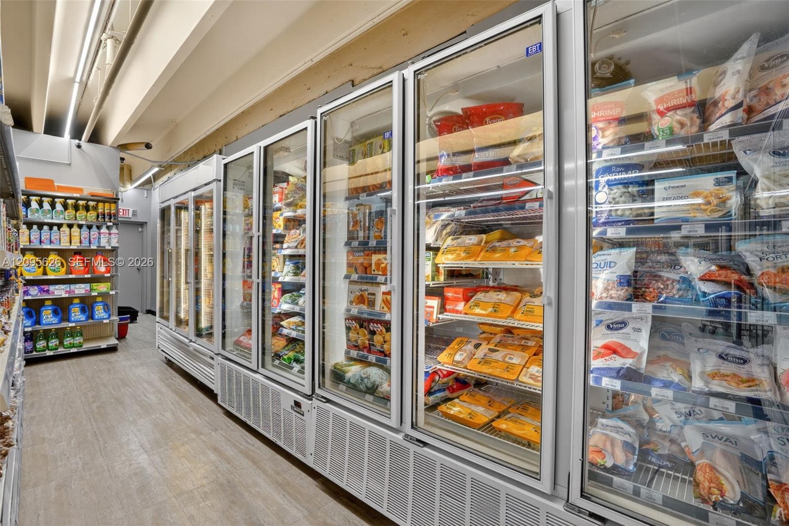 Turnkey Grocery Property Photo 12